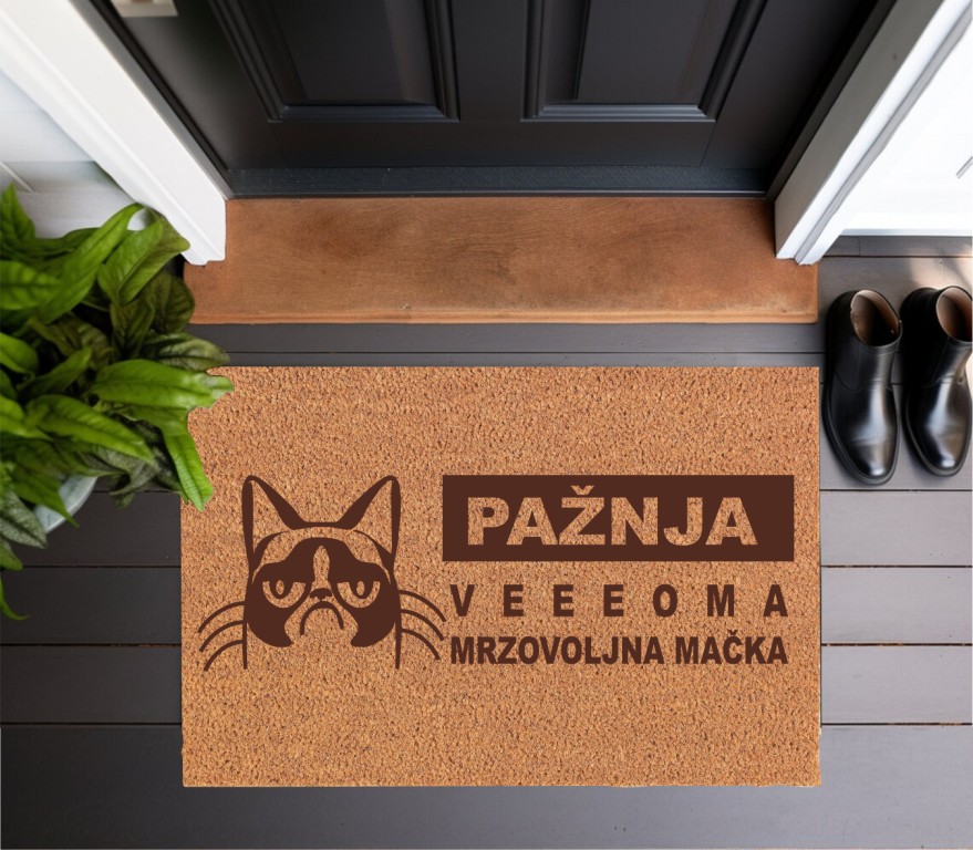 88.31.-Otirac-Mrzovoljna-macka Otirač Veeeeoma mrzovoljna mačka - Slika 1