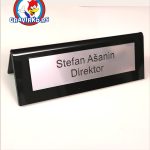 Oznaka za stolove sa imenom i funkcijom